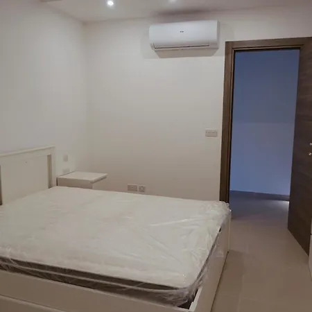 Bright Spacious In The Heart Of Malta Lejlighed