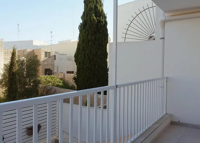 Bright Spacious In The Heart Of Malta