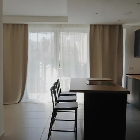 Bright Spacious In The Heart Of Malta Apartament *