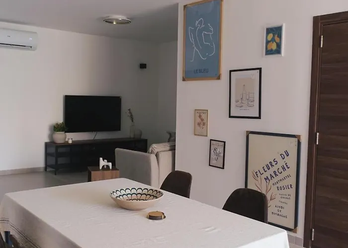 Bright Spacious In The Heart Of Malta Dingli